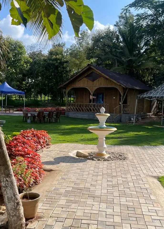 Arinaa Country Farms